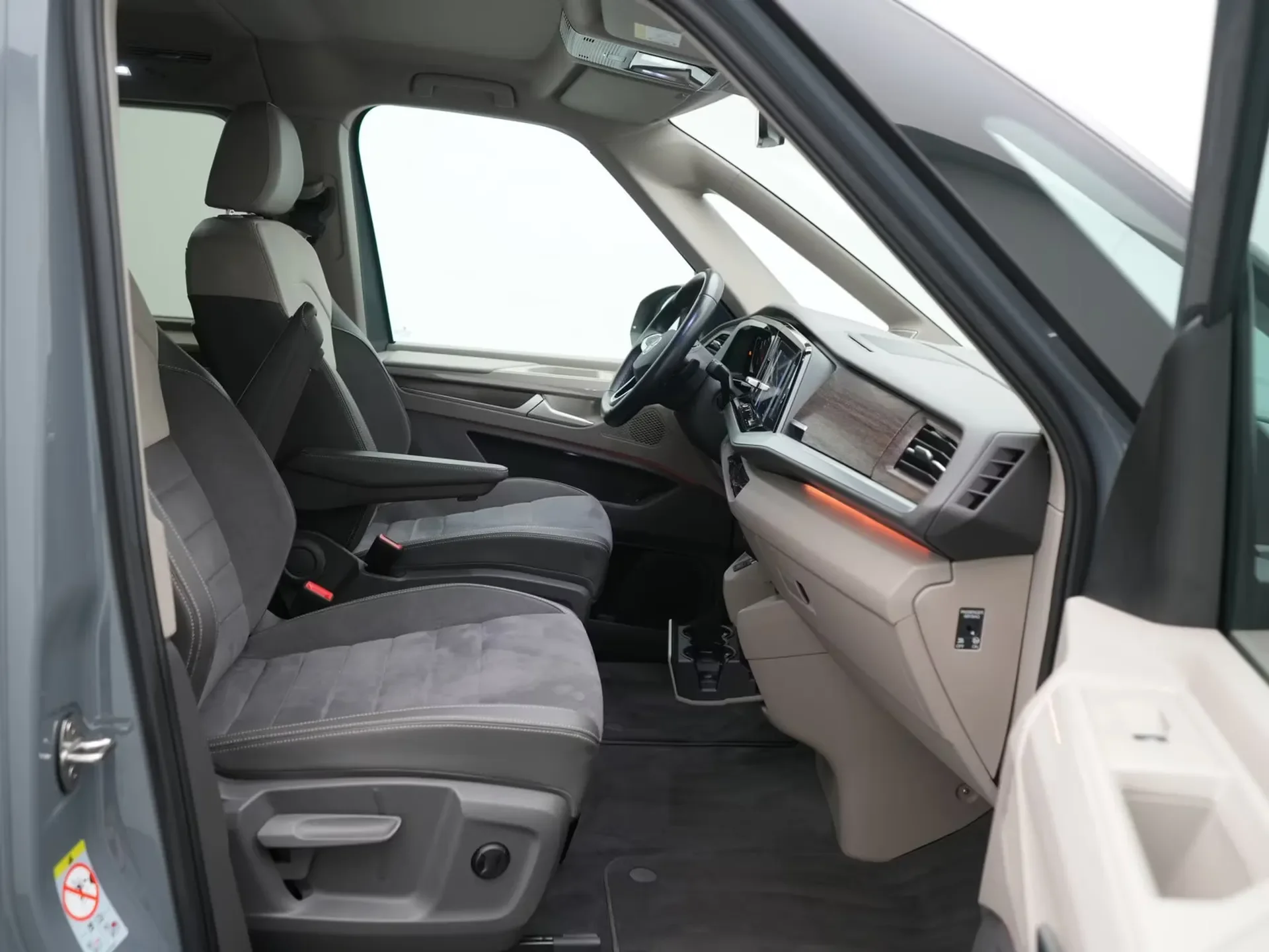 Volkswagen T7 Multivan 2023 Essence 218 ch