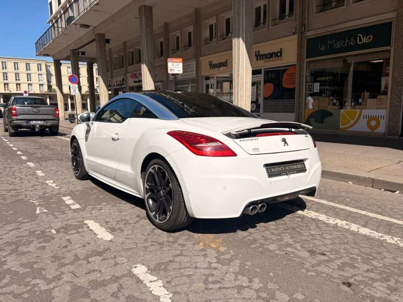 Peugeot 201 2011 Essence 100 ch