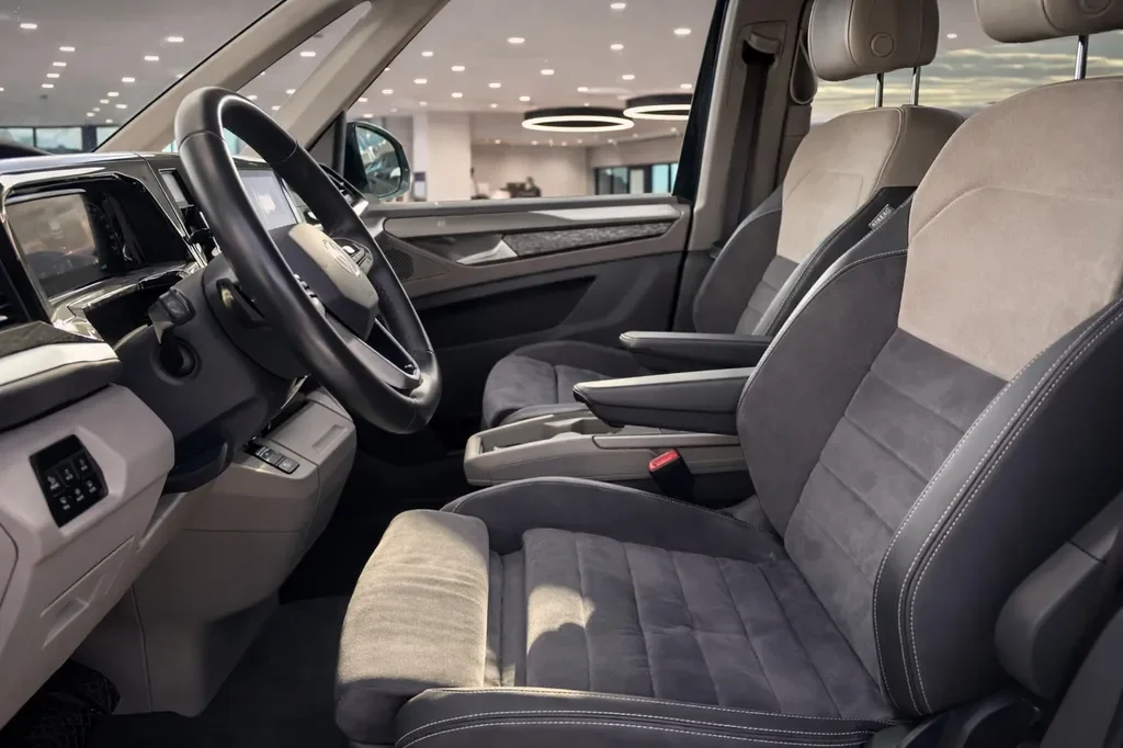 Volkswagen T7 Multivan 2022 Essence 218 ch