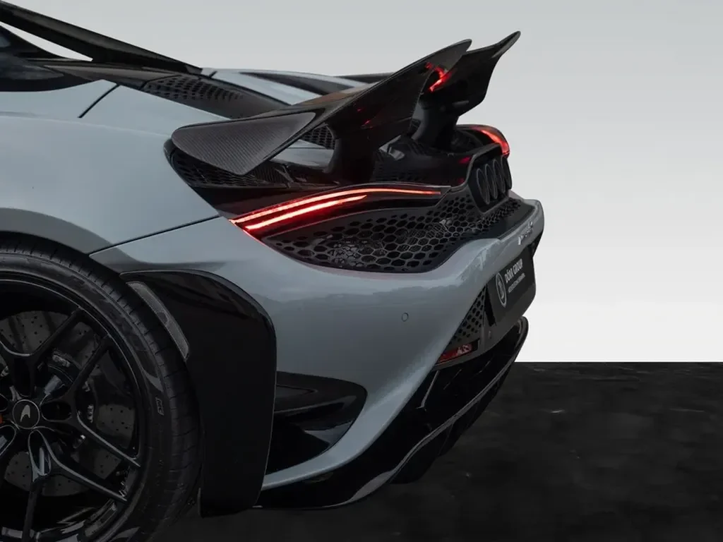 McLaren 765LT 2023 Essence 770 ch