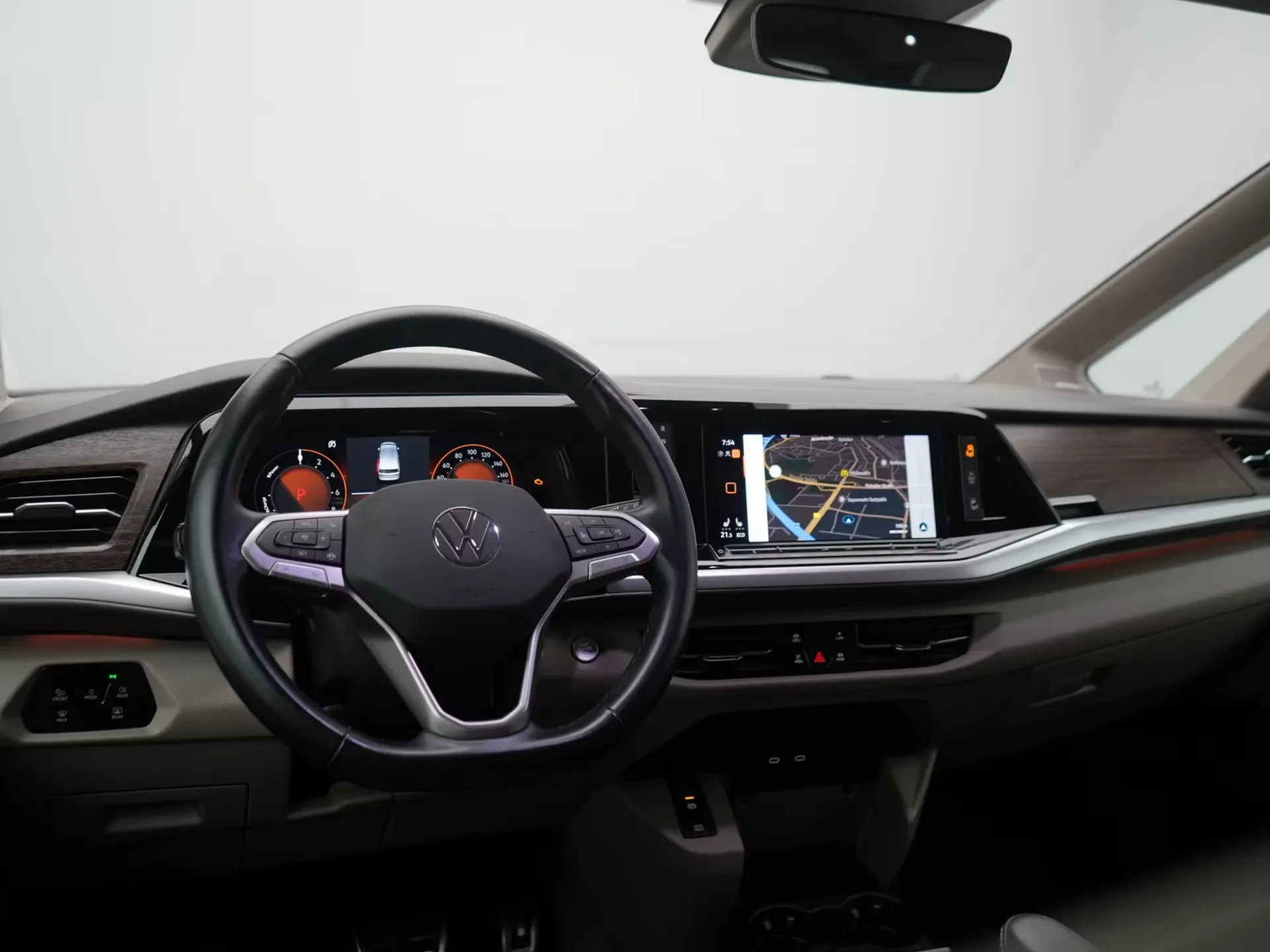 Volkswagen T7 Multivan 2023 Essence 218 ch