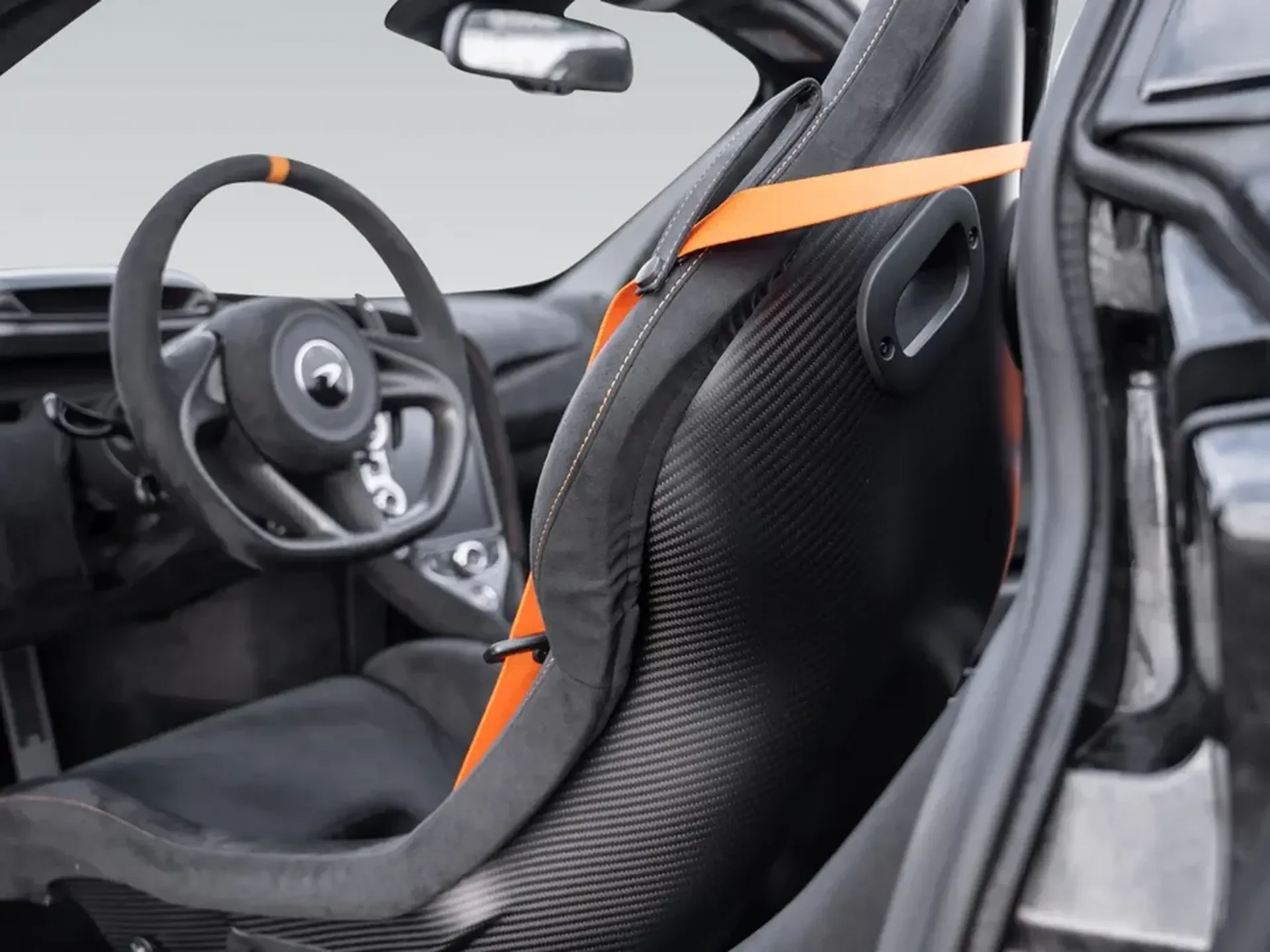 McLaren 765LT 2022 Essence 765 ch