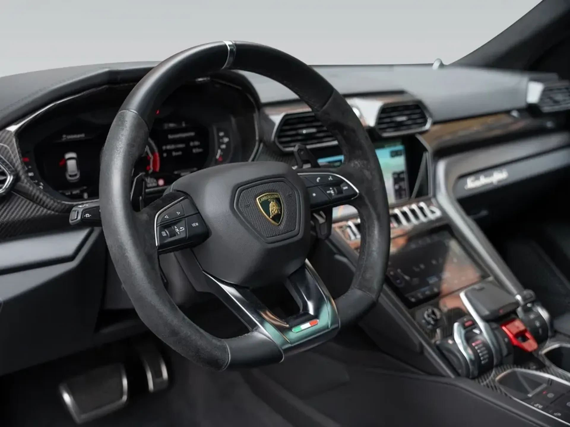 Lamborghini Urus 2021 Essence 650 ch