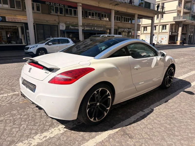 Peugeot 201 2011 Essence 100 ch
