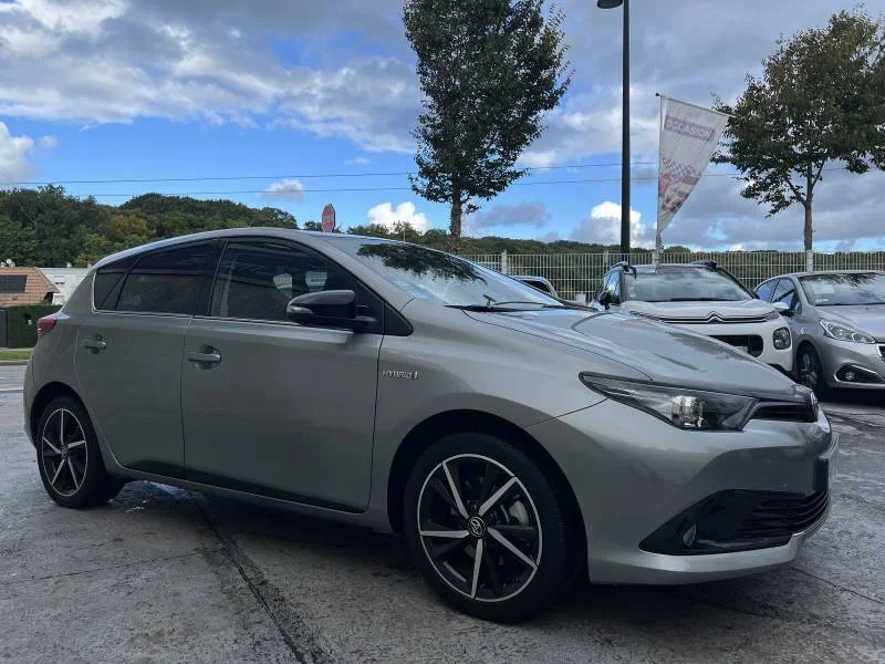 Toyota AURIS 1.8 hybride 136CH LE HAVRE