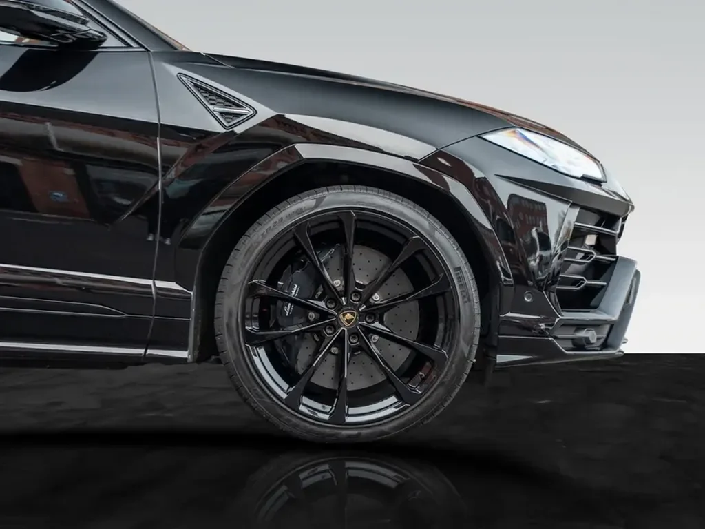 Lamborghini Urus 2021 Essence 650 ch