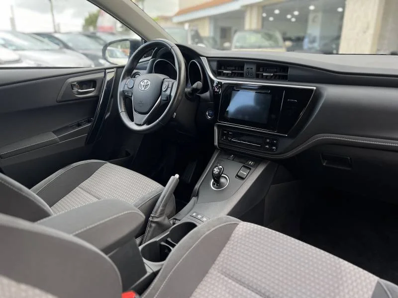 Toyota AURIS 1.8 hybride 136CH LE HAVRE